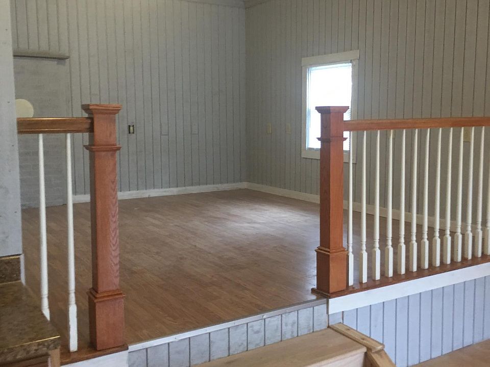 Separated raised floor bedroom 