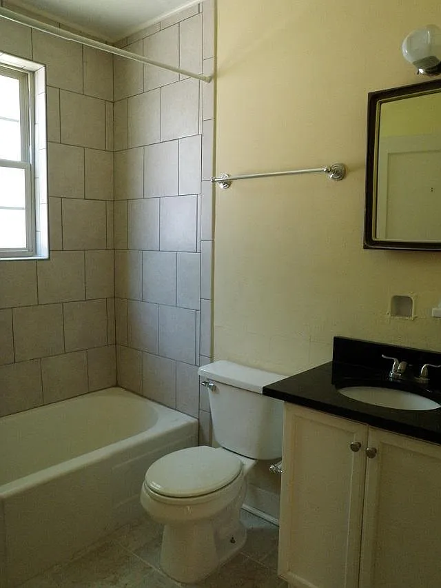 1004 Kavanaugh Blvd — Photo 4
