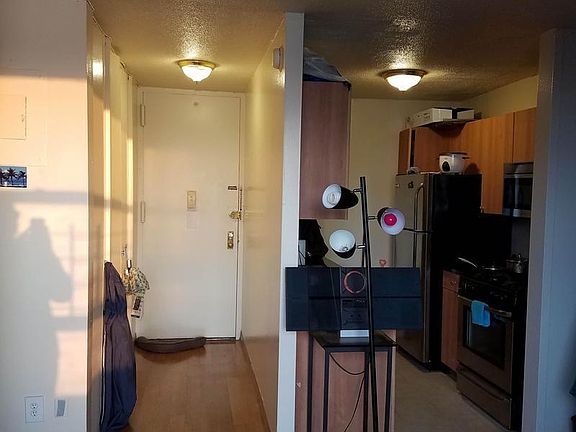 3rd image of 3333 Broadway APT E22j