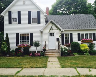 834 Saint Clair St, Lapeer, MI, 48446