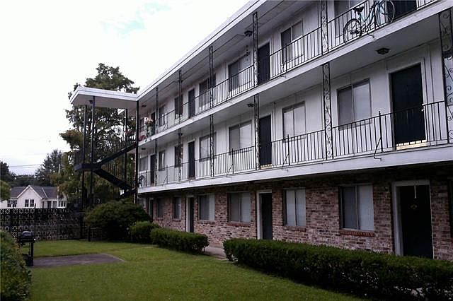 1st image of 2 Metairie Ct APT L