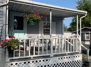 614 Driftwood St, Elk Rapids, MI 49629