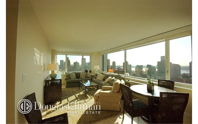 Rented by Douglas Elliman | media 23