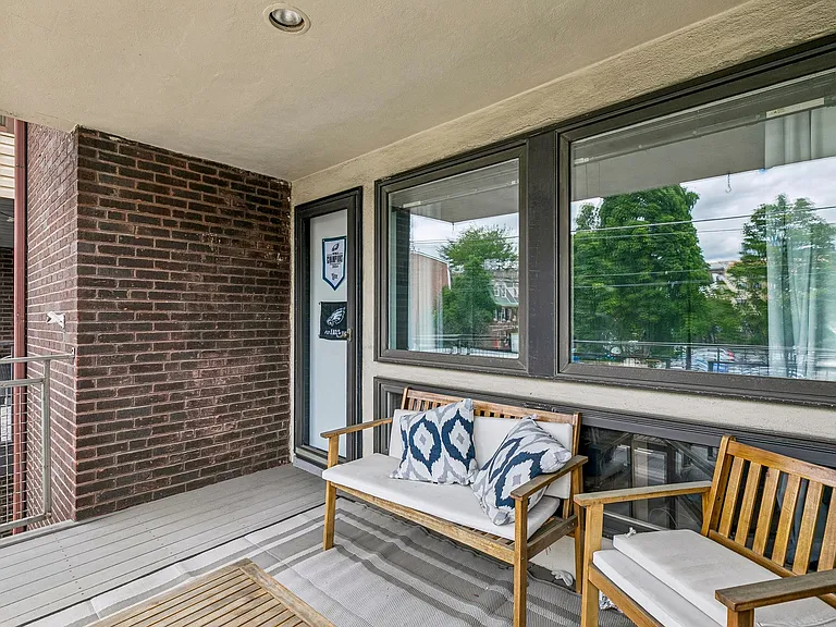 1130 Lombard St — Photo 15