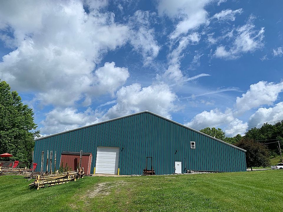 2nd image of 399 Harbour Ln