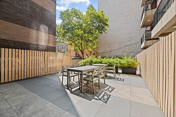 Rented by REAL New York | media 17