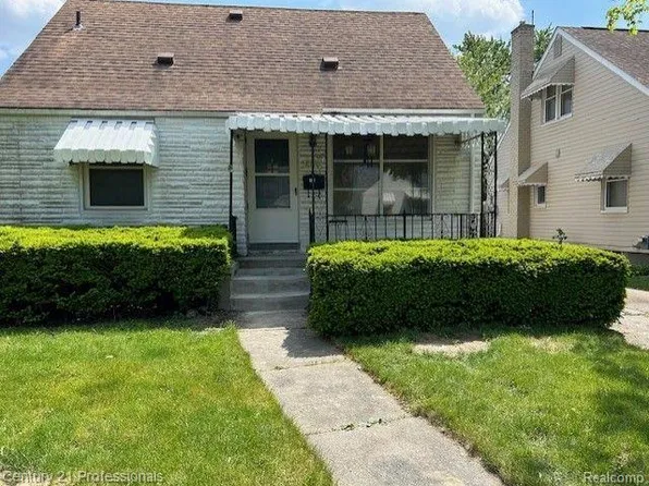 8150 Standard Ave, Center Line, MI 48015
