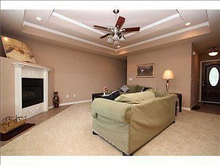 3rd image of 615 Summerfield Ave