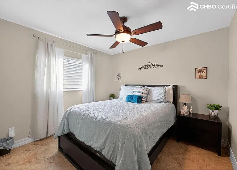 Master Bedroom 1-2