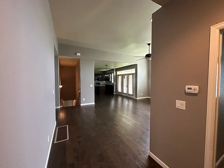 509 Deville Dr — Photo 6
