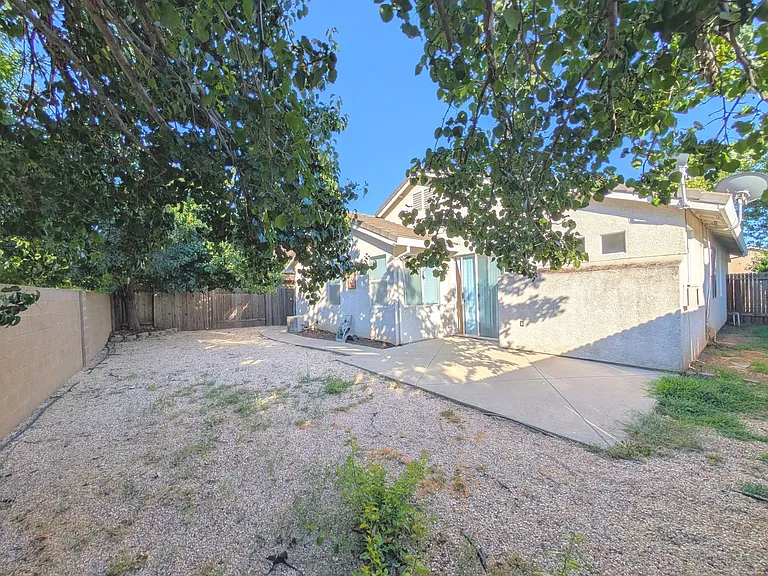 2756 Red Clover Way — Photo 31
