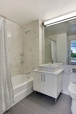 Rented by Red Apple Group | media 21