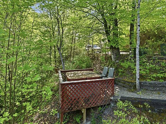 15th image of 125 Mulberry Ln