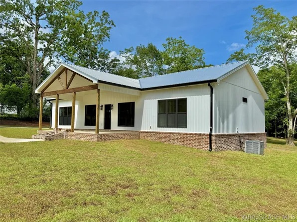 244 N Bob St, Coffee Springs, AL 36318
