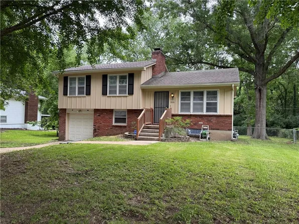 7935 E 100th Ter, Kansas City, MO 64134