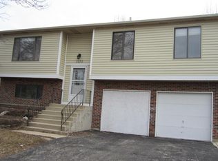 1170 Norwood Ln, Aurora, IL 60504