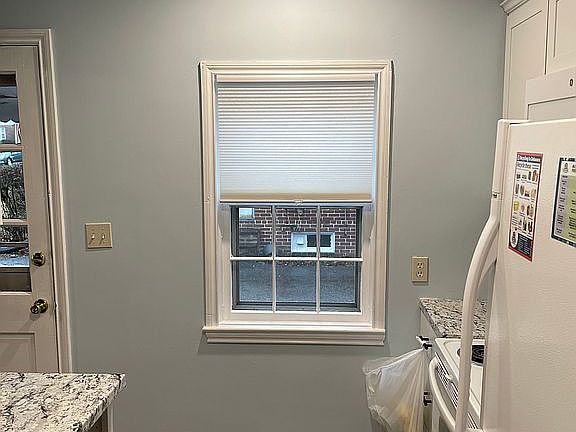 5th image of 232 E Park Pl