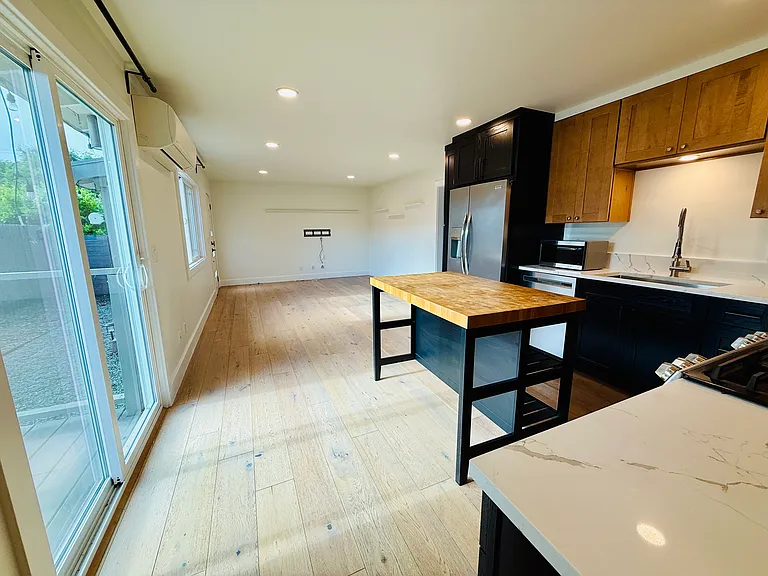 1740 G St #1740 — Photo 7