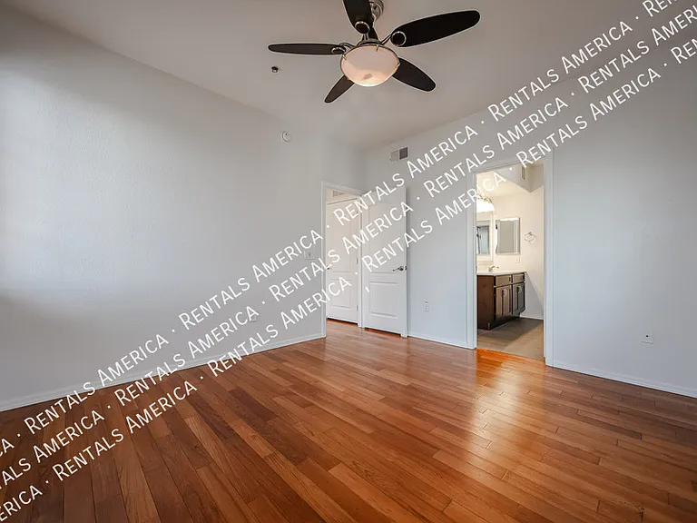 2402 E 5th St #1515 — Photo 18