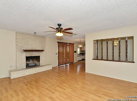3rd image of 12518 Independence Ave