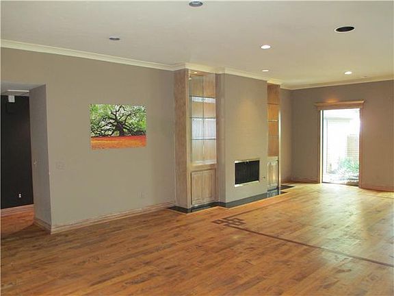3rd image of 4404 Saint Thomas Dr