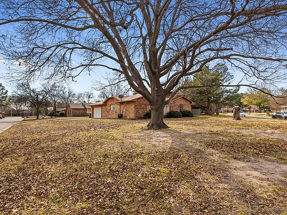 4th image of 2736 Chebi Ln