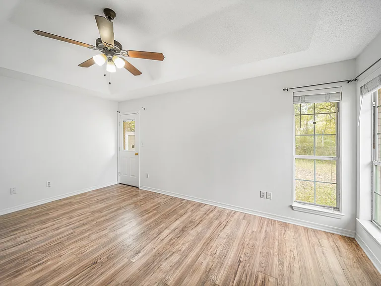 3313 Country Meadow Ln — Photo 19