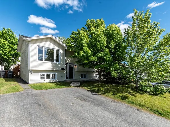 16 Grandy Crescent, Mount Pearl, NL A1N4XW