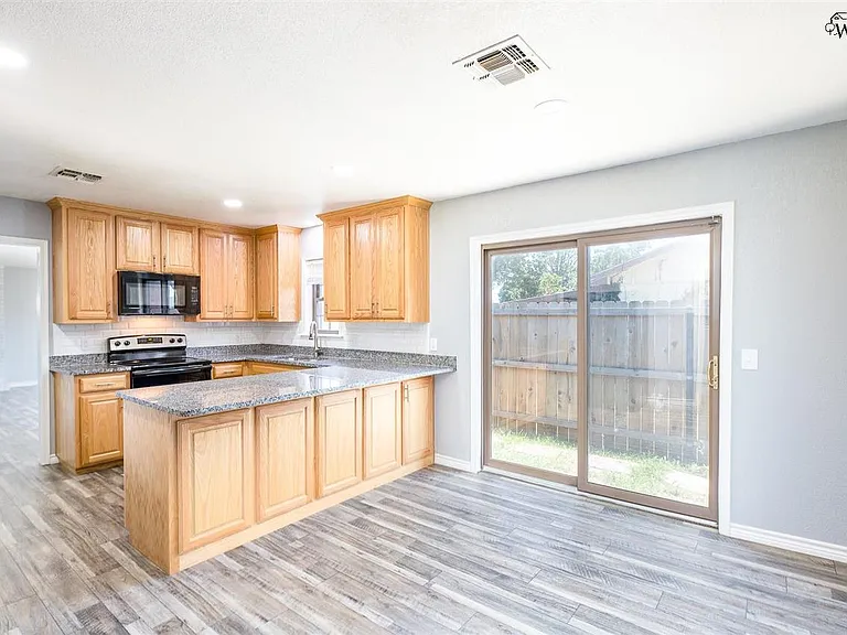 3035 Abbott Ave — Photo 12