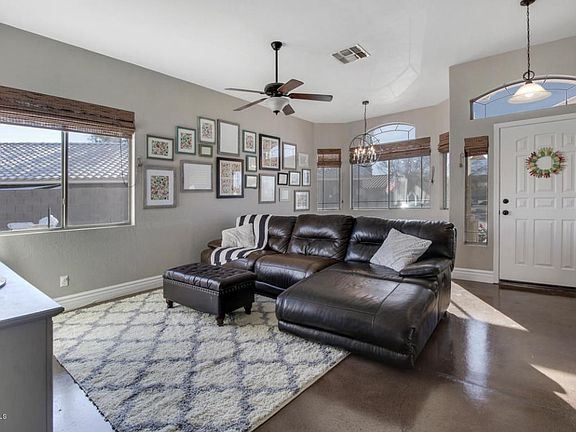 8752-West-Quail-Avenue-14
