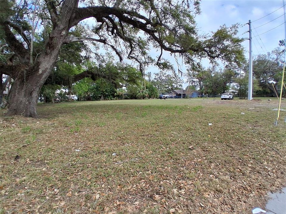 2nd image of 715 15TH STREET E LOT 5