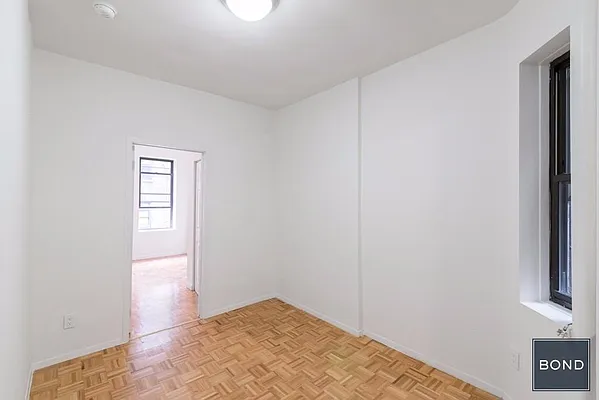 Rented by Bond New York | media 21