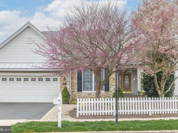 5 Harmony Way, Newtown, PA 18940