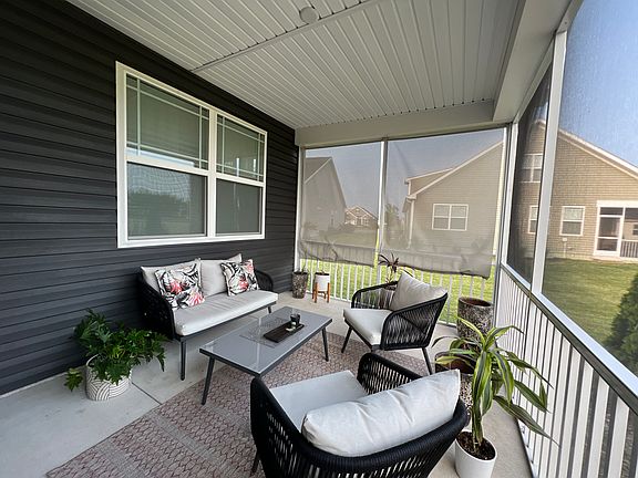 3rd image of 29528 Fieldstone Dr
