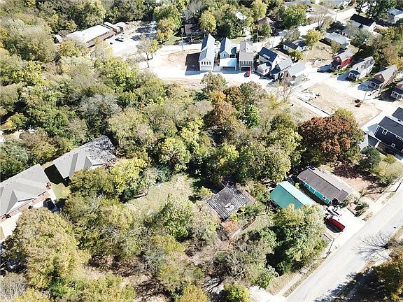 3rd image of 222 S College Ave