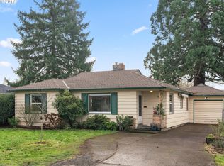 8614 SE Mill St, Portland, OR 97216