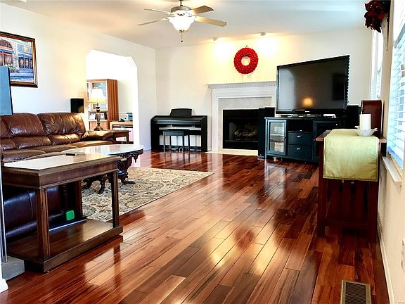 4th image of 1208 River Birch Dr