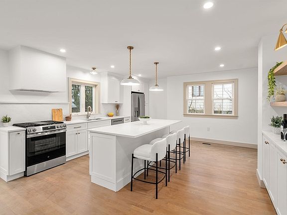 3rd image of 36 Kenilworth Rd