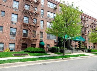 120 Horton Highway Apt. A13, Mineola, NY
