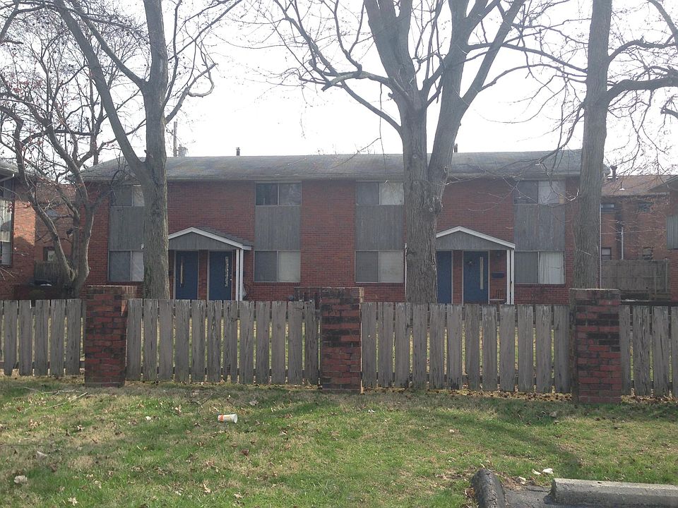 1st image of 408 Crescent Dr