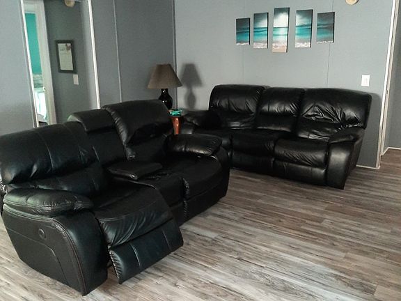 2nd image of 16903 Silver Shores Ln