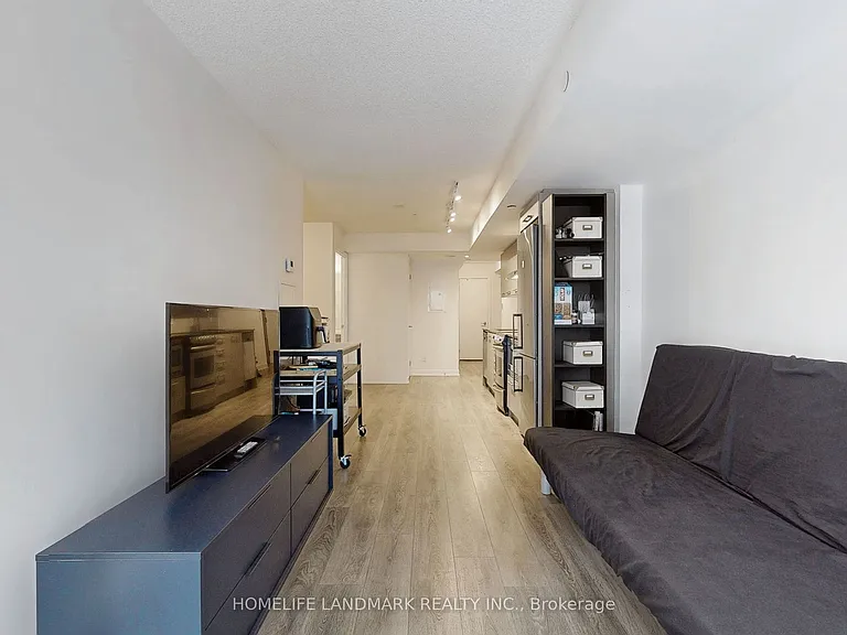 87 Peter St #617 — Photo 11