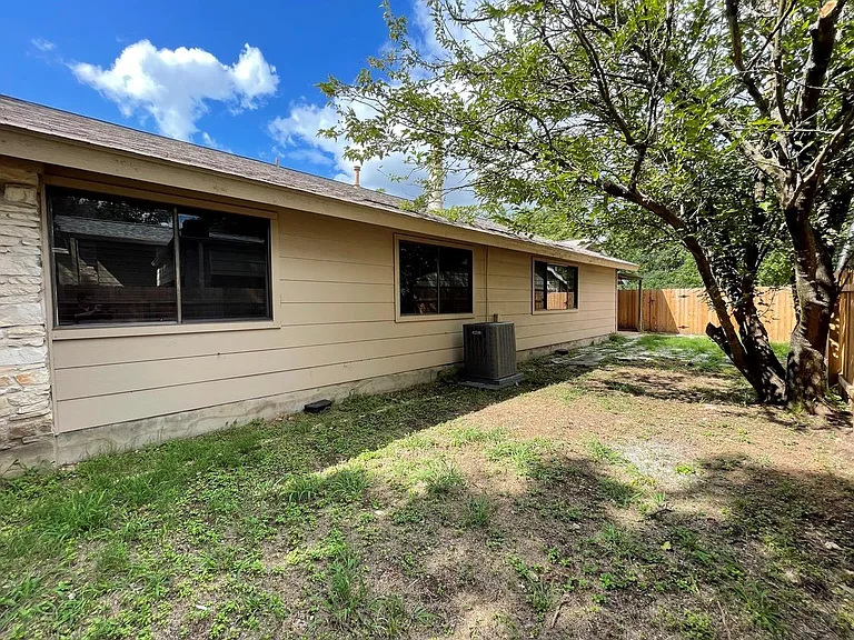 7506 Chelsea Moor #B — Photo 31
