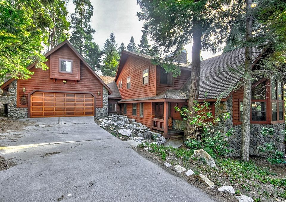 1st image of 28975 White Dove Ln