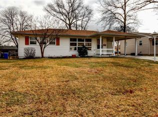 6 Radford Dr, Florissant, MO 63031