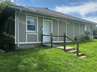 423 Kickapoo St #1, Leavenworth, KS 66048