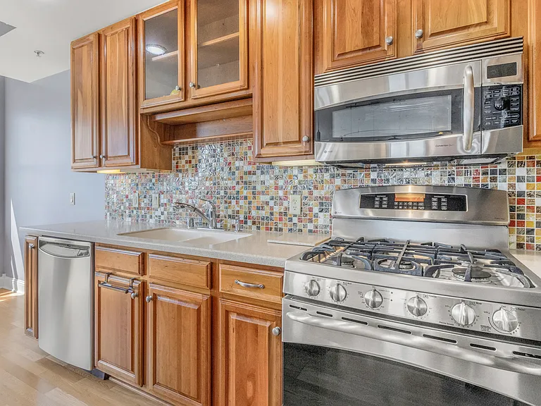 360 W Washington Ave #1001 — Photo 16