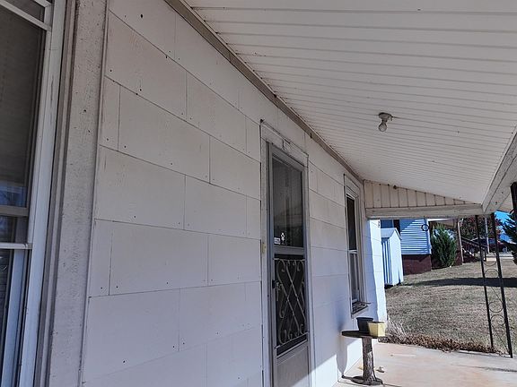 3rd image of 125 S 1st St