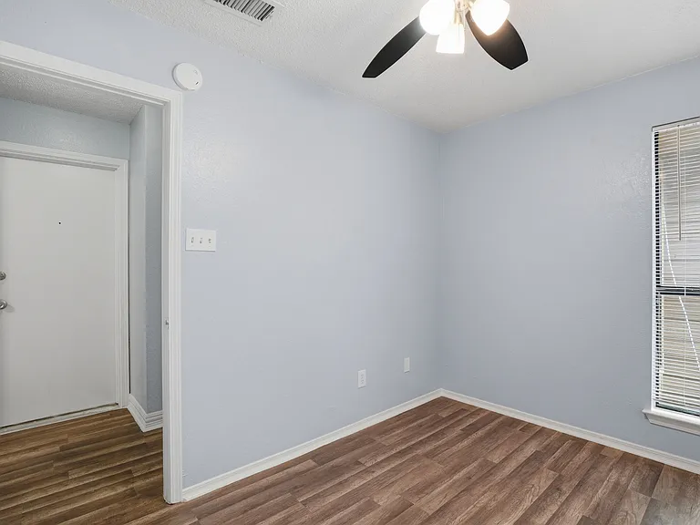 2540 Winter Oak St — Photo 13