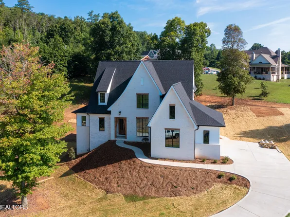 828 Berkley Ct, Seymour, TN 37865